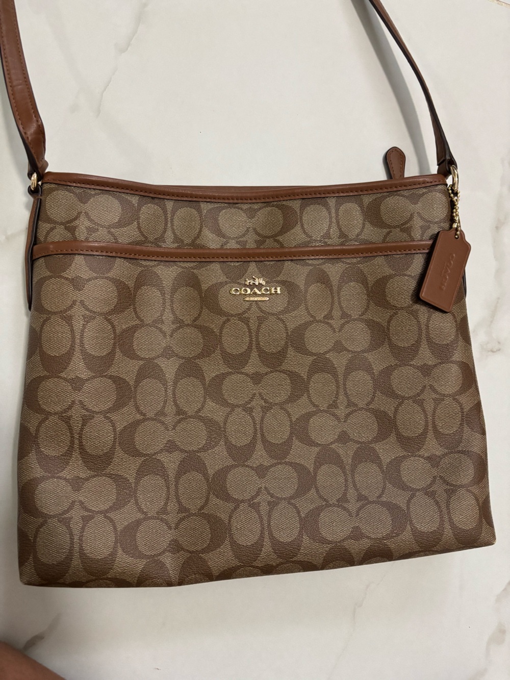 Coach Signature Canvas Messenger Bag in Brown